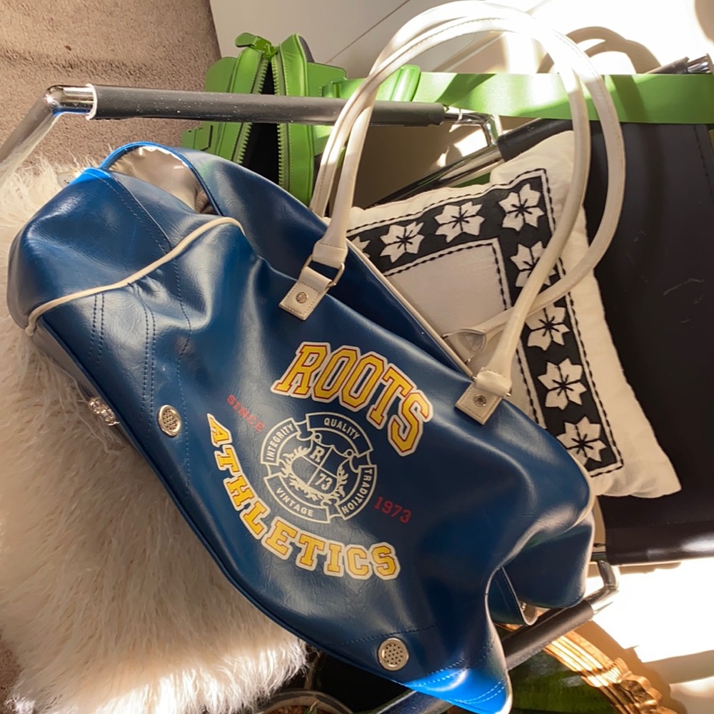 ROOTS VINTAGE DUFFEL BAG